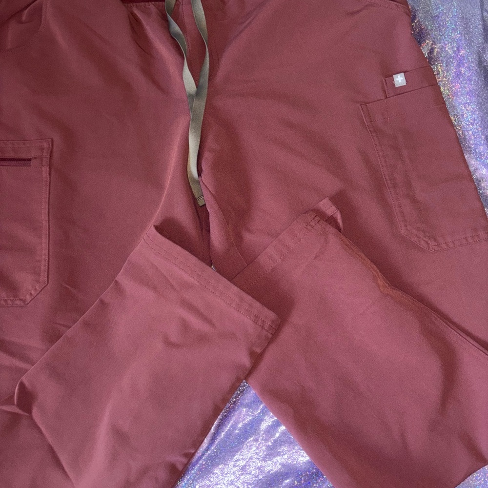 Figs Scrub Pants - Picture 6 of 9
